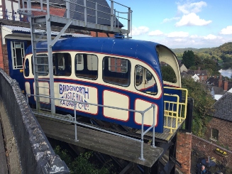 Train carriage